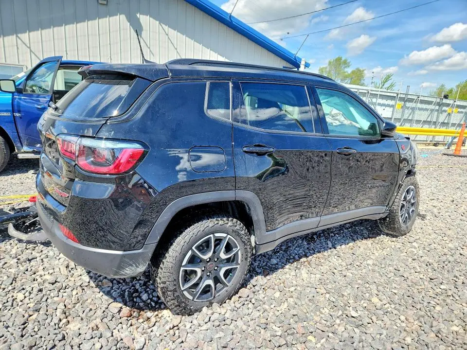 2026 JEEP COMPASS TRAILHAWK  