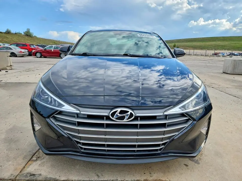 2020 HYUNDAI ELANTRA SEL  