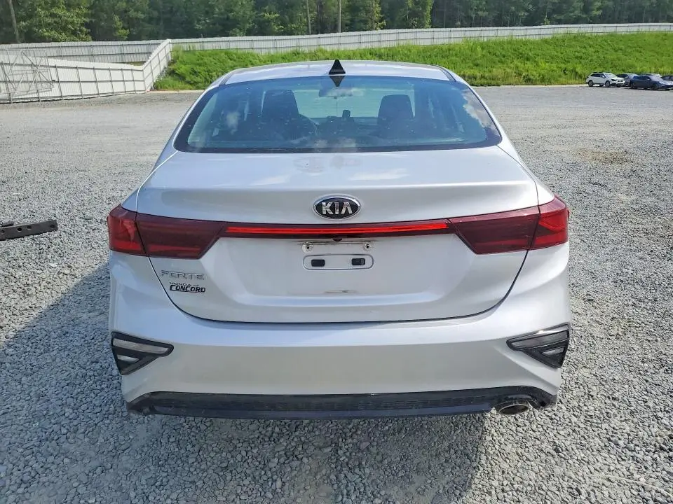 2021 KIA FORTE LXS  