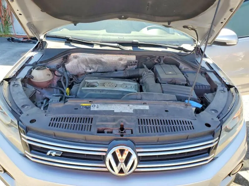 2014 VOLKSWAGEN TIGUAN S  