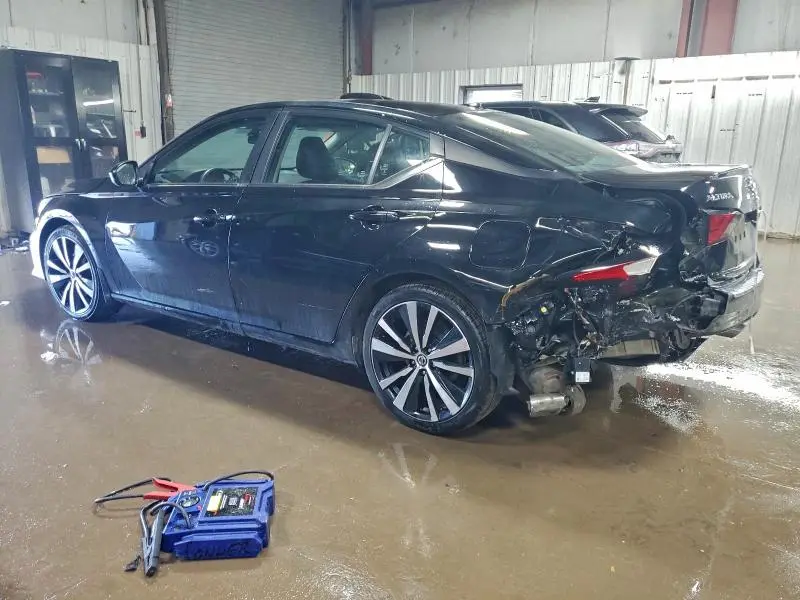 2022 NISSAN ALTIMA SR  