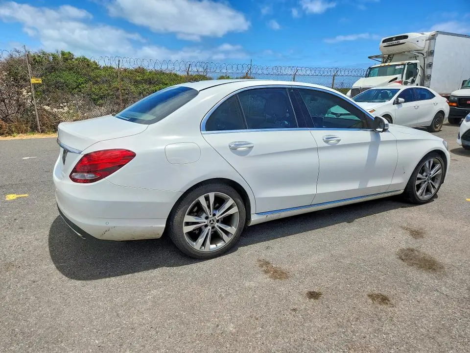 2017 MERCEDES-BENZ C 300  