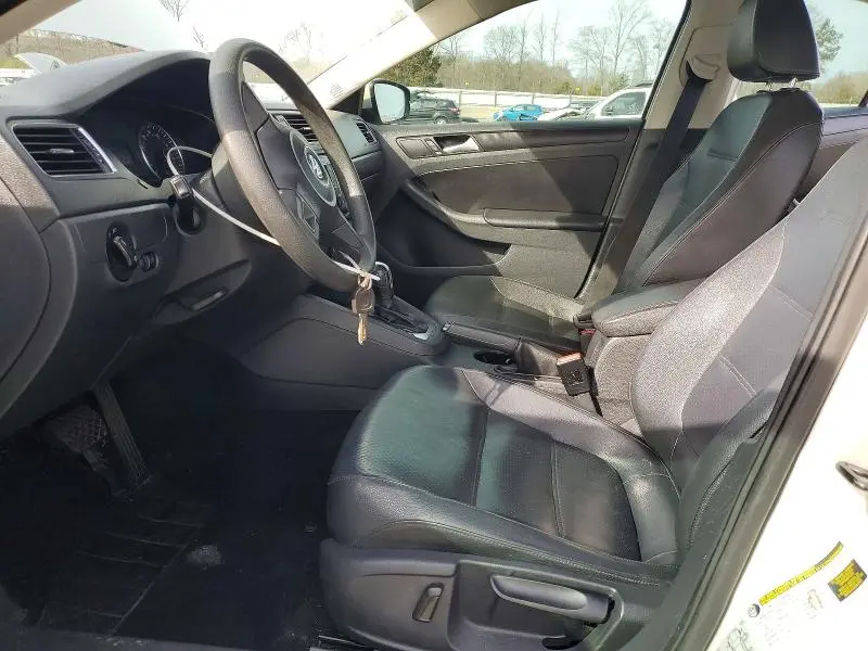 2014 VOLKSWAGEN JETTA SE  