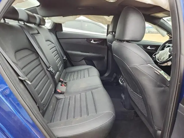 2024 KIA FORTE GT LINE  