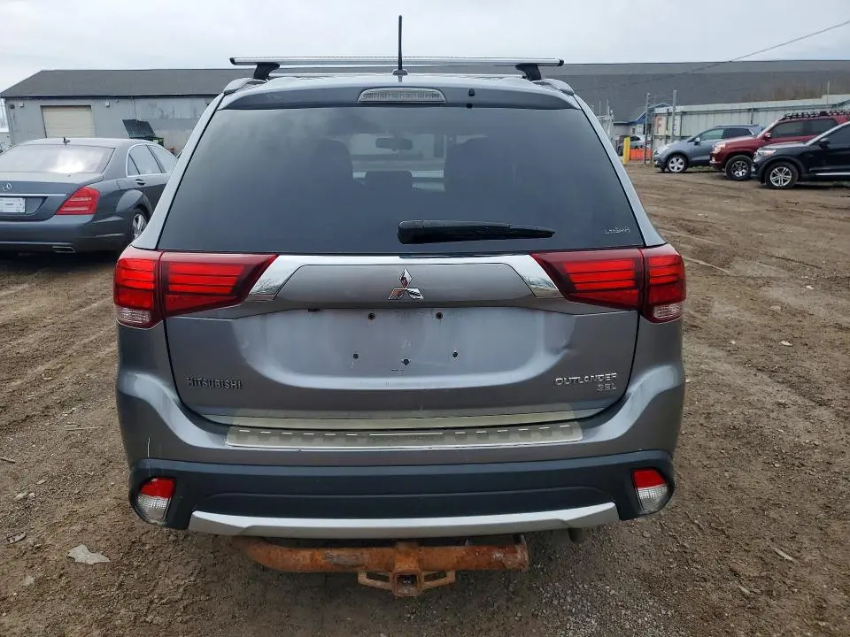 2016 MITSUBISHI OUTLANDER SE  