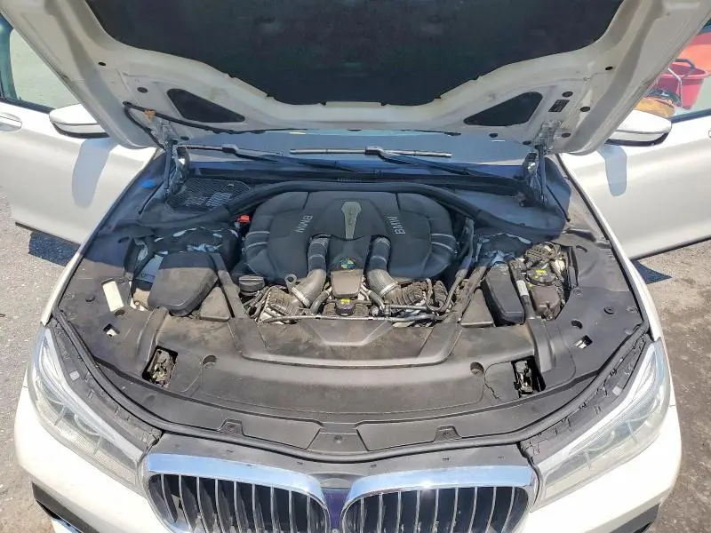 2016 BMW 750 XI  
