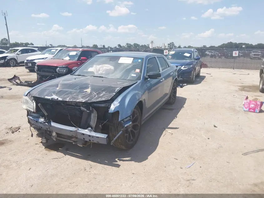 2011 CHRYSLER 300C  