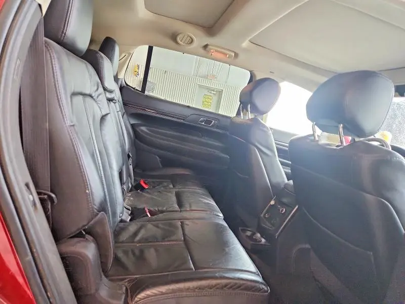 2015 LINCOLN MKT   