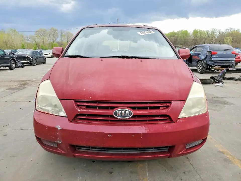 2010 KIA SEDONA BASE  