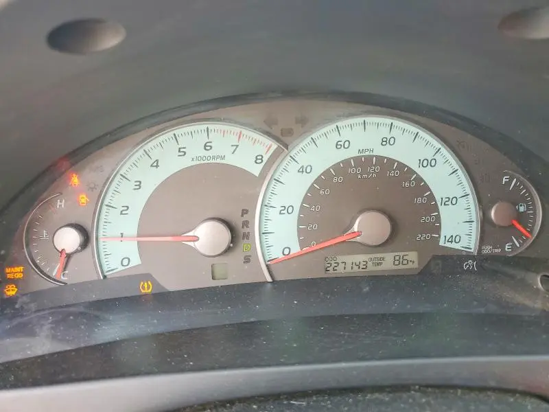 2010 TOYOTA CAMRY SE  