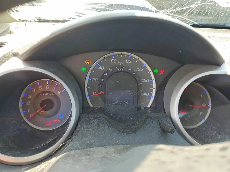 2013 HONDA FIT   