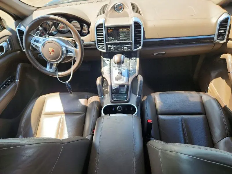 2014 PORSCHE CAYENNE   