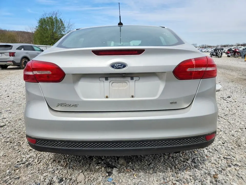 2018 FORD FOCUS SE  