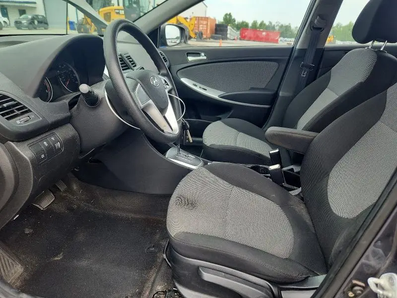 2012 HYUNDAI ACCENT GS  