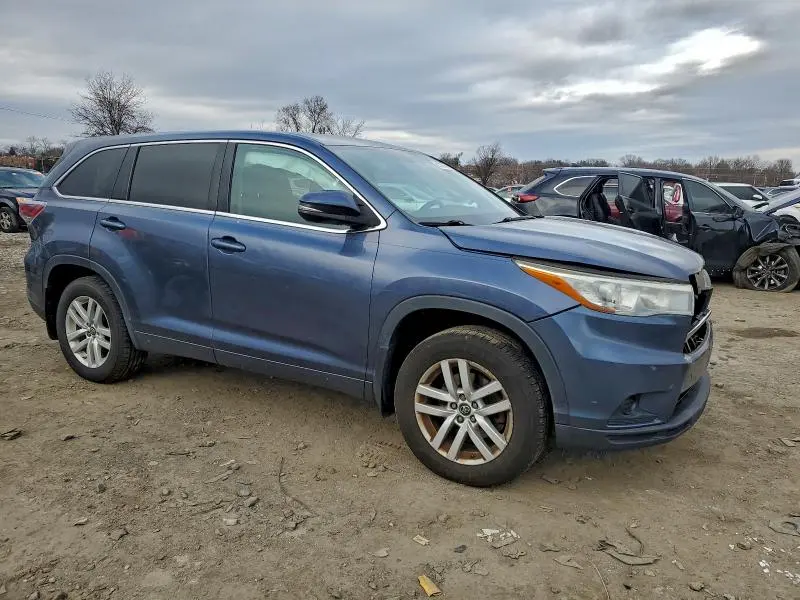 2016 TOYOTA HIGHLANDER LE  