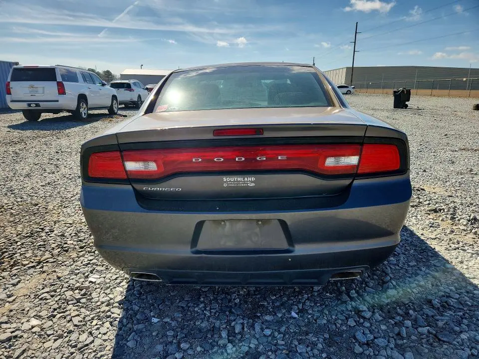 2014 DODGE CHARGER SE  