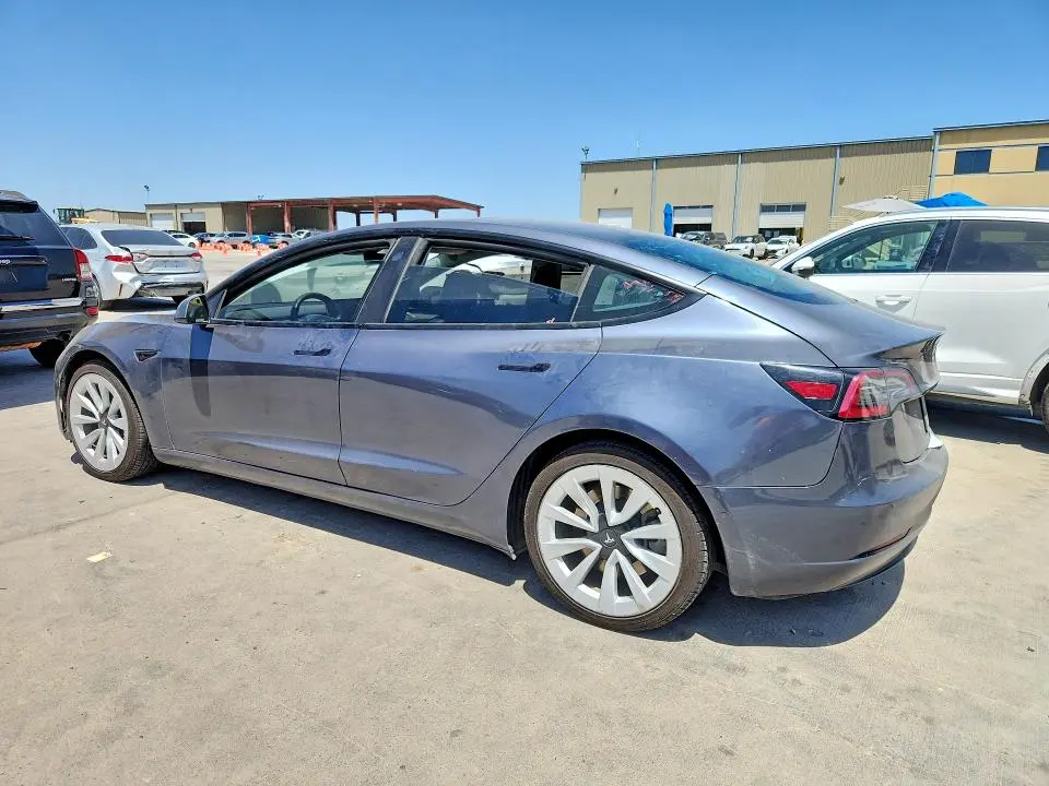 2022 TESLA MODEL 3   