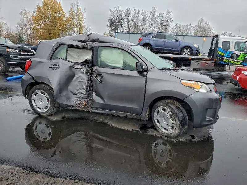 2010 TOYOTA SCION XD   