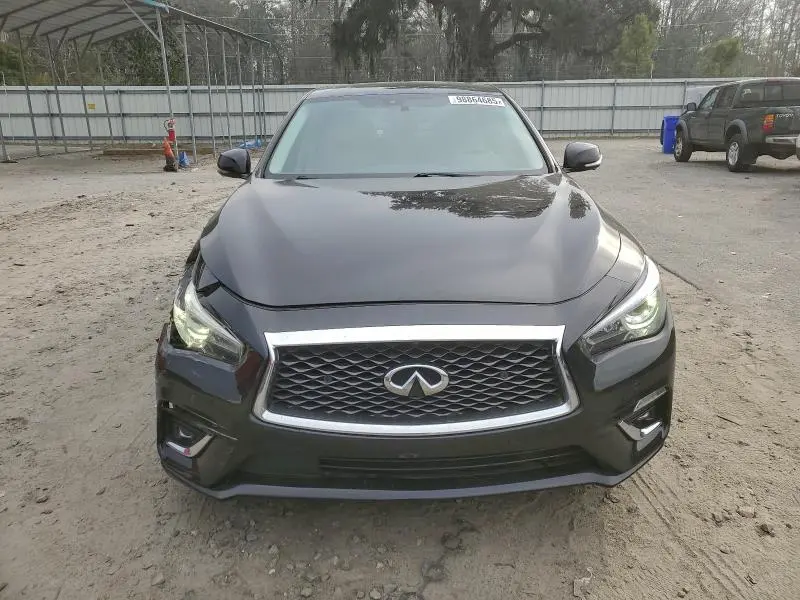 2018 INFINITI Q50 LUXE  