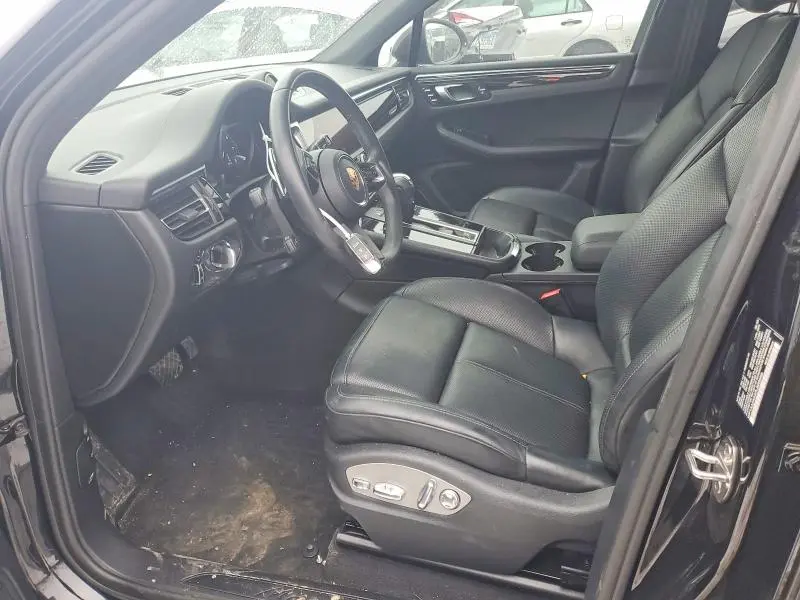 2023 PORSCHE MACAN BASE  