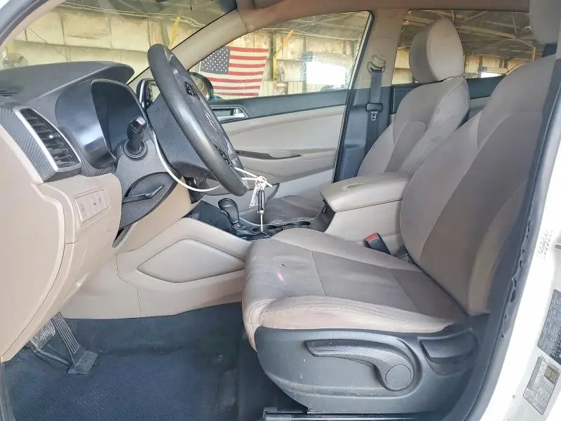 2020 HYUNDAI TUCSON SE  