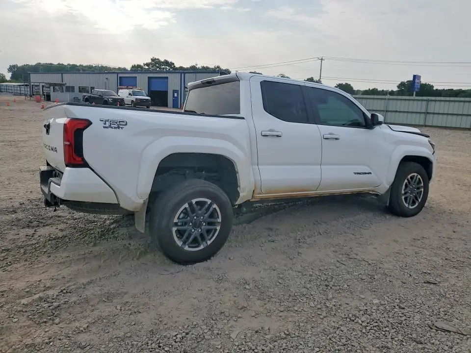 2024 TOYOTA TACOMA TRD SPORT  