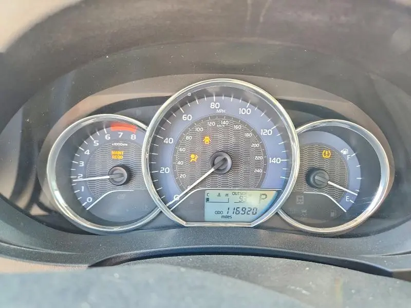 2015 TOYOTA COROLLA LE PLUS  
