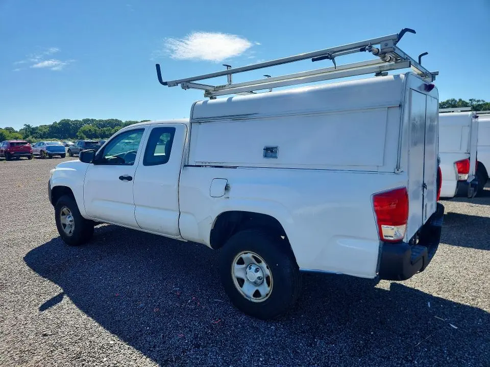 2016 TOYOTA TACOMA SR  