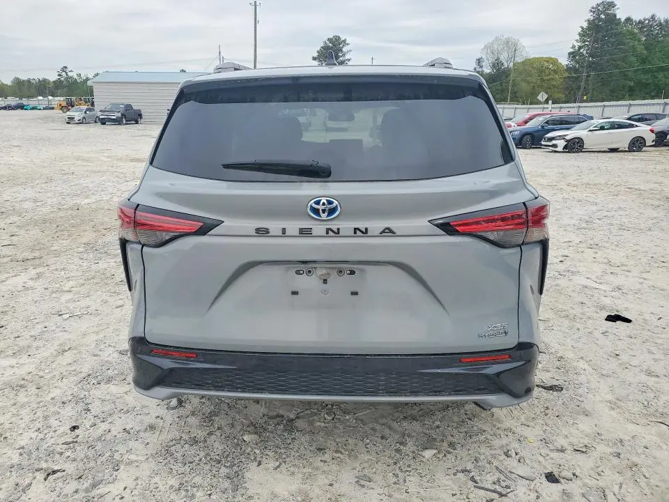 2024 TOYOTA SIENNA XSE 7-PASSENGER  
