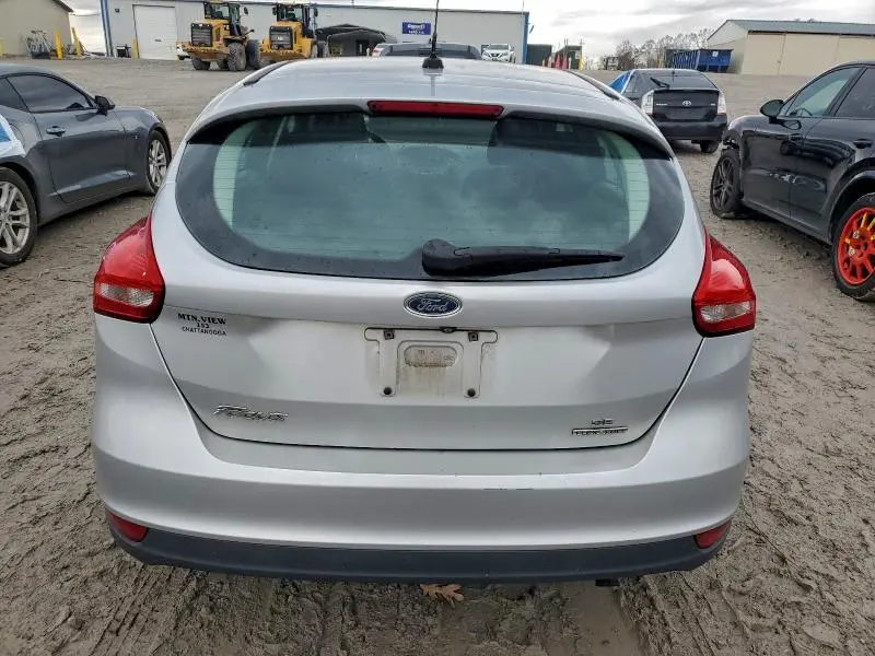 2015 FORD FOCUS SE  