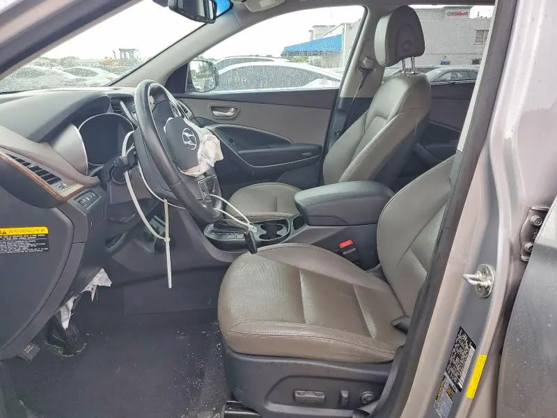 2017 HYUNDAI SANTA FE SE  