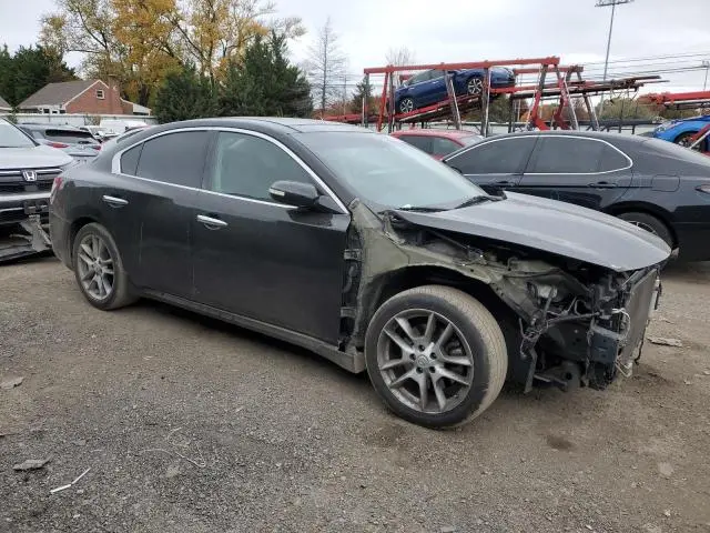 2010 NISSAN MAXIMA S  