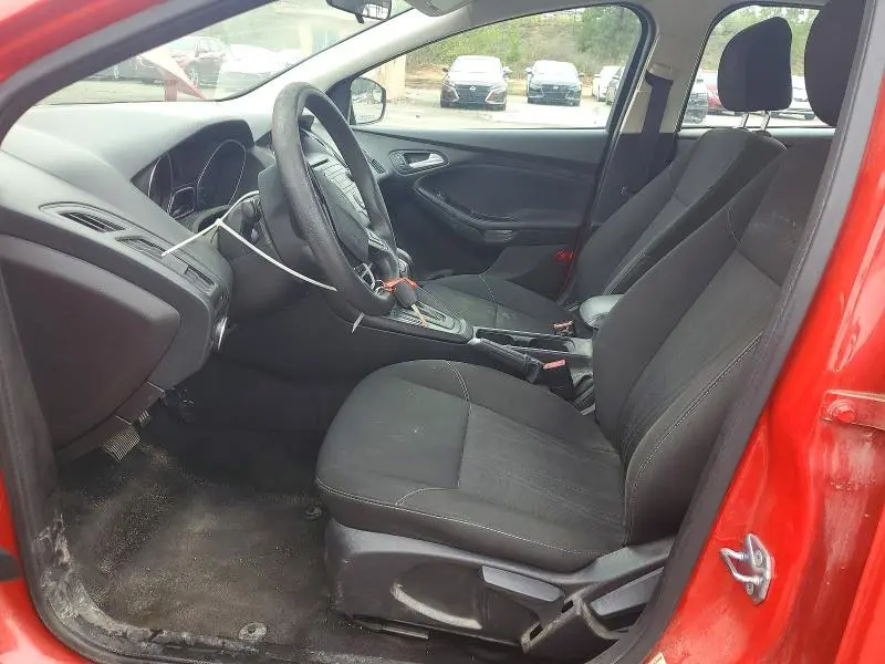 2017 FORD FOCUS SE  