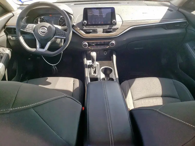 2024 NISSAN ALTIMA SV  