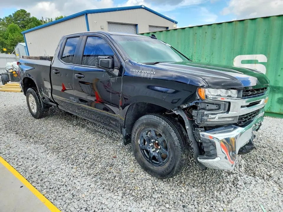 2020 CHEVROLET SILVERADO C1500 LT  
