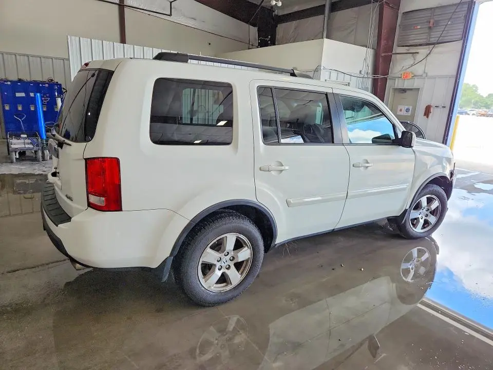 2011 HONDA PILOT EX  