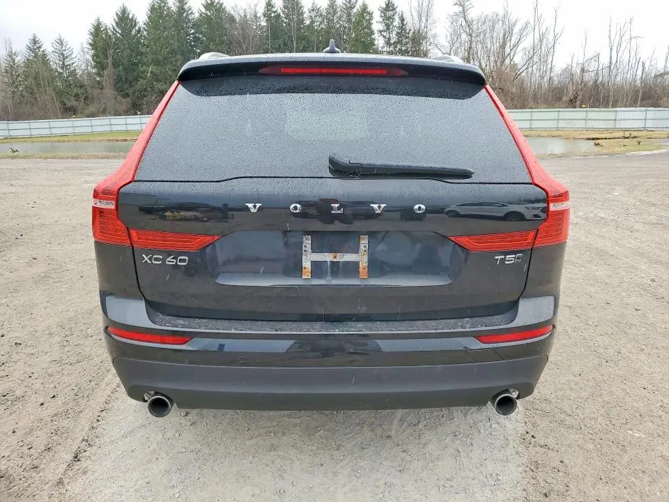 2020 VOLVO XC60 T5 MOMENTUM  