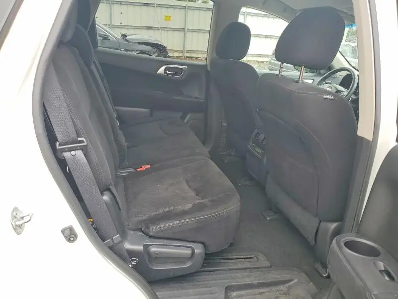 2016 NISSAN PATHFINDER SV  