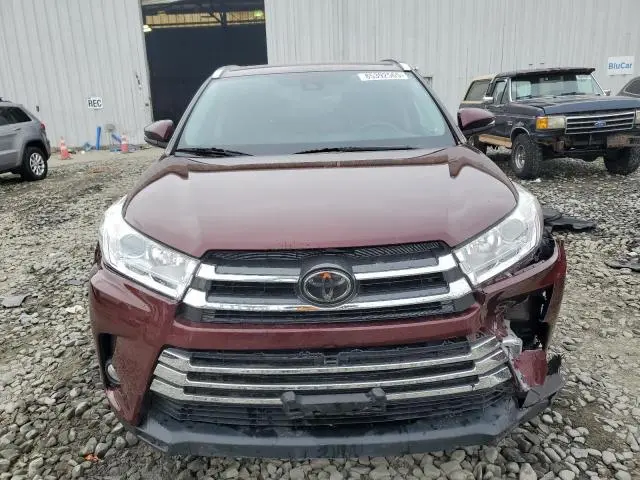 2018 TOYOTA HIGHLANDER SE  