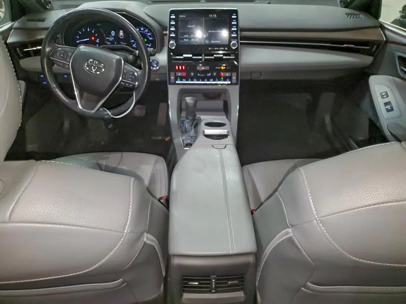 2019 TOYOTA AVALON XLE  