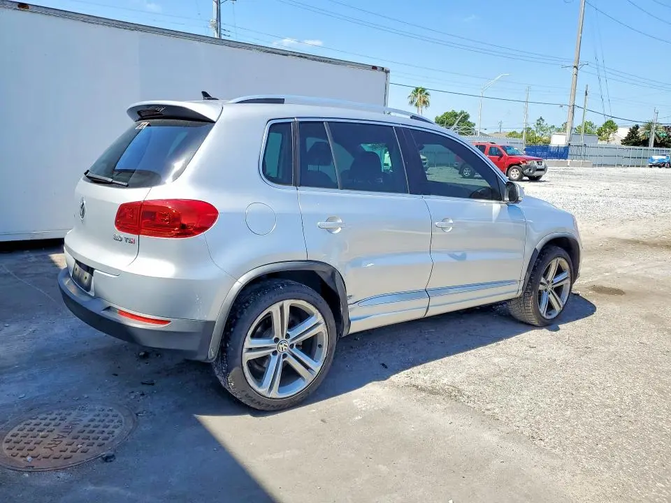 2014 VOLKSWAGEN TIGUAN S  