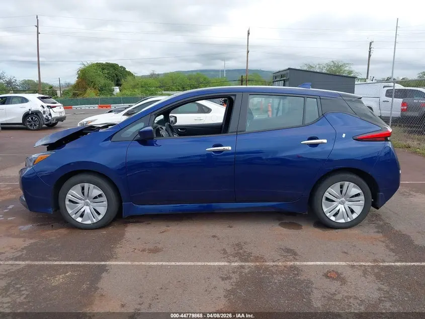 2025 NISSAN LEAF S