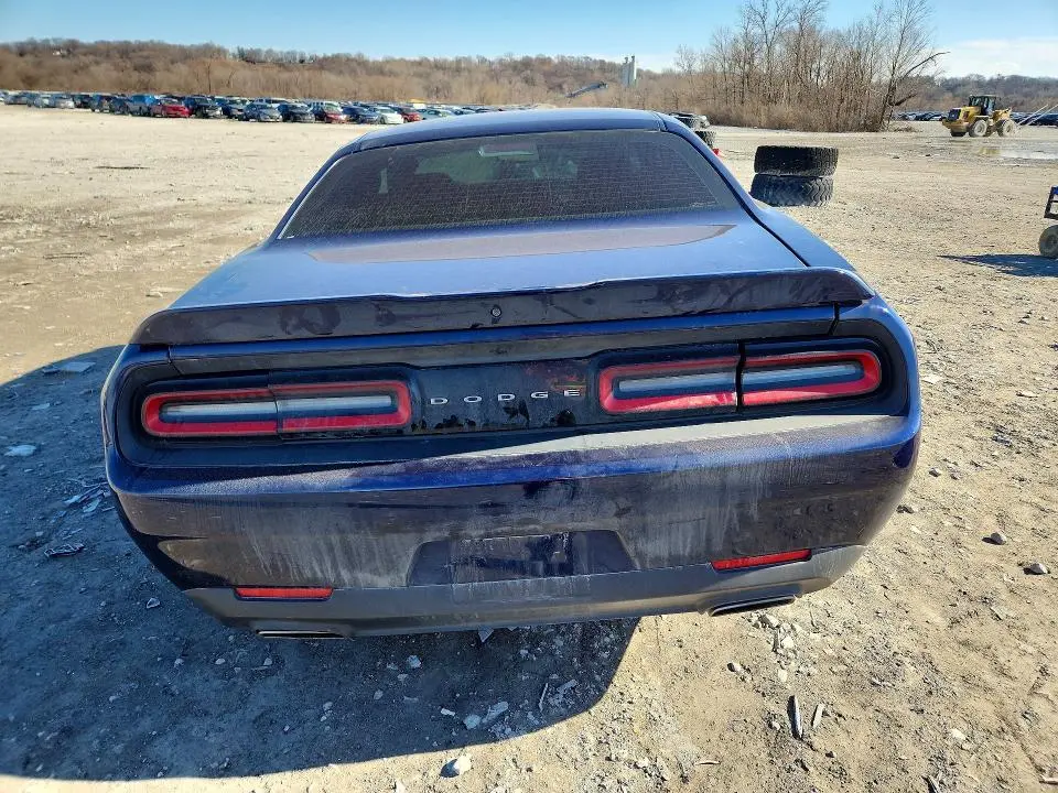2016 DODGE CHALLENGER SXT  