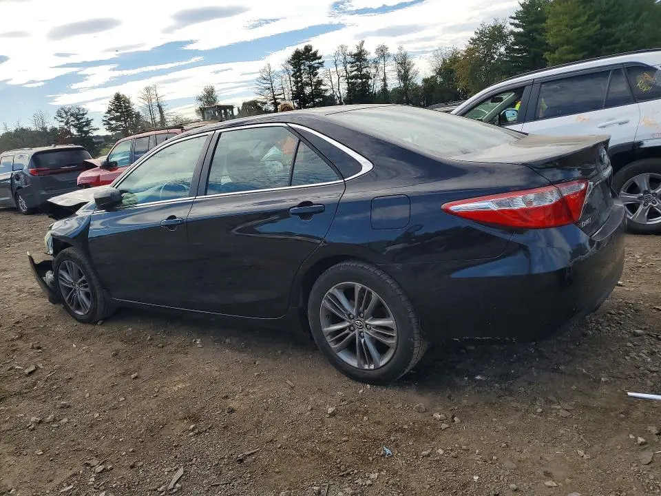 2015 TOYOTA CAMRY SE  