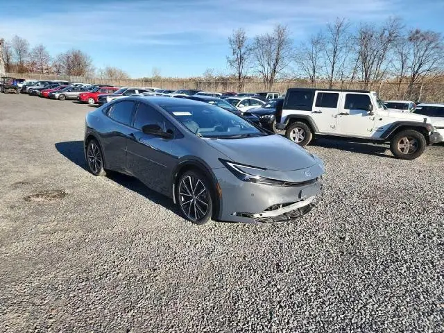 2024 TOYOTA PRIUS LE  