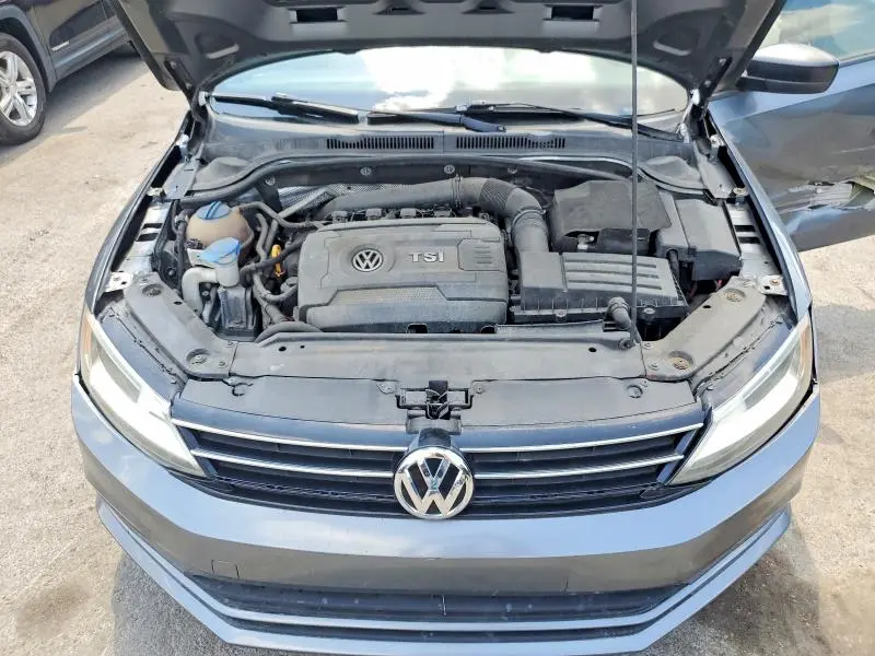 2016 VOLKSWAGEN JETTA SPORT  