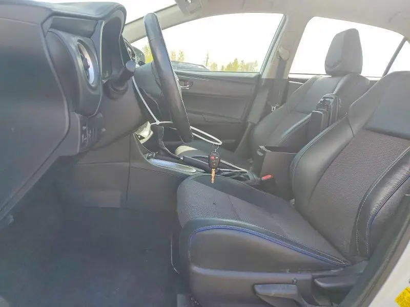 2019 TOYOTA COROLLA SE  