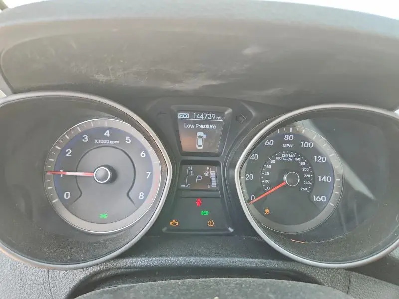 2017 HYUNDAI ELANTRA 4D   