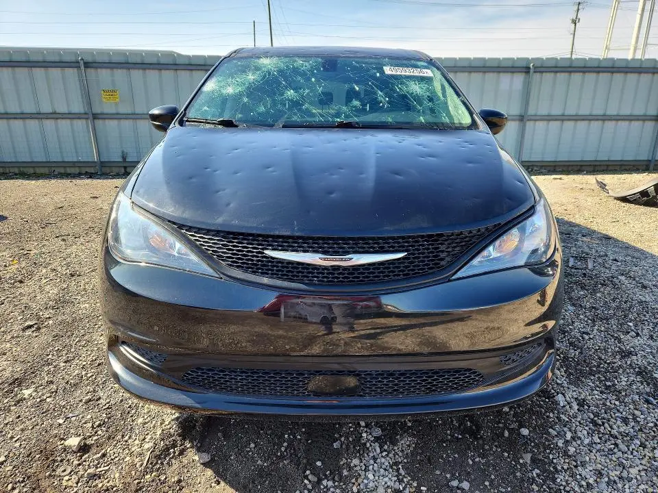 2022 CHRYSLER VOYAGER LX  