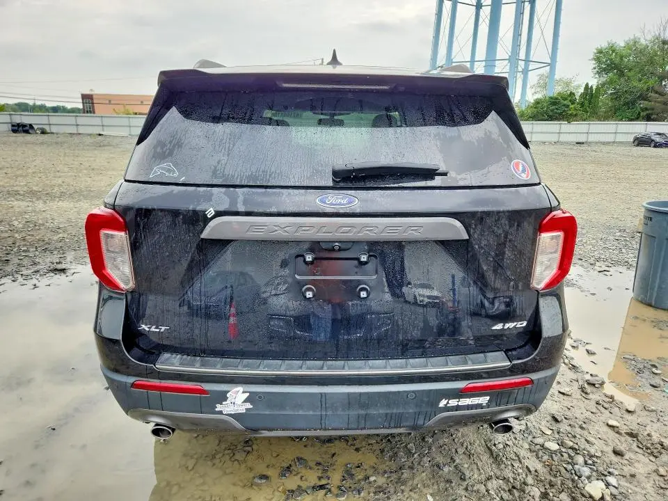 2021 FORD EXPLORER XLT  